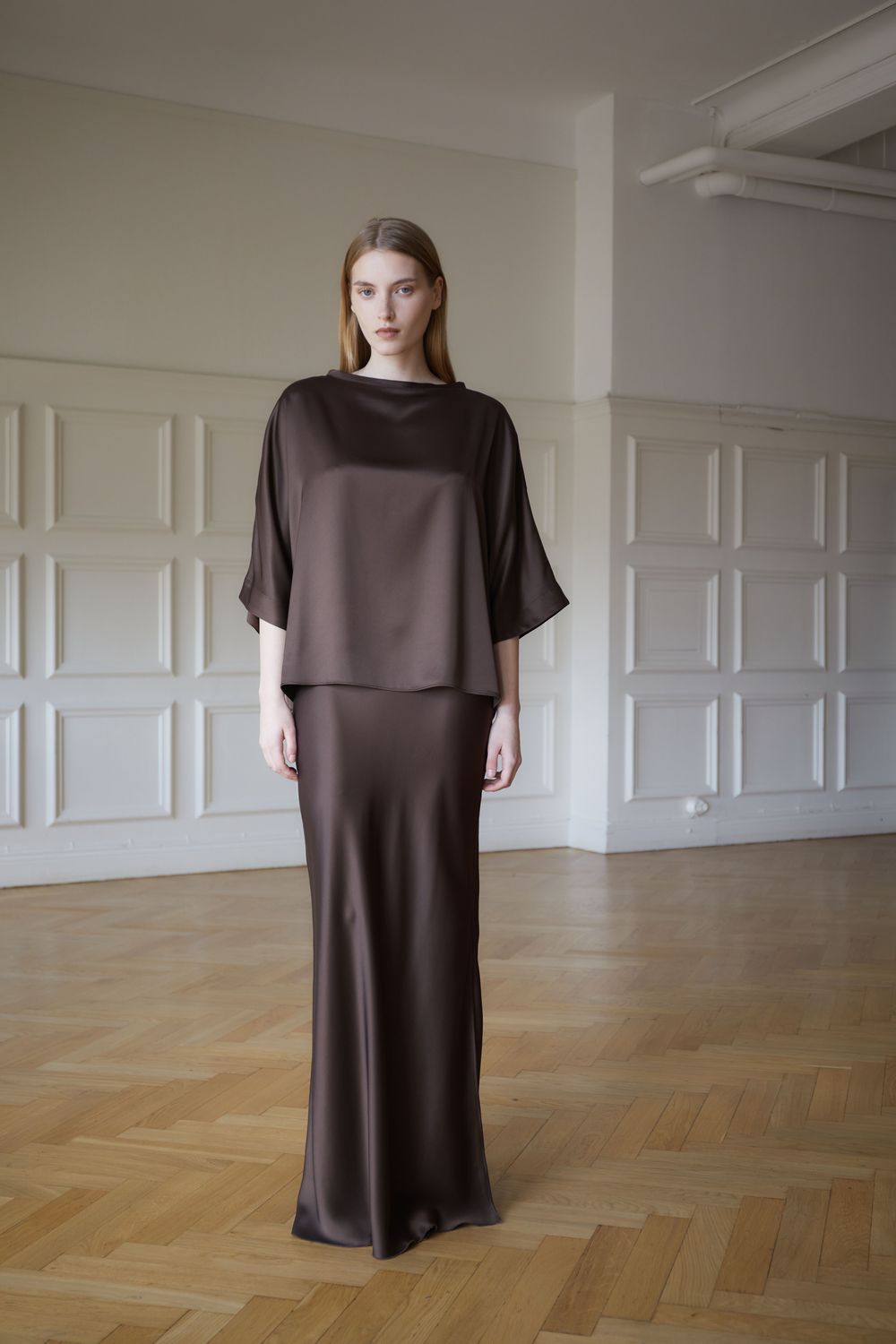 Ahlvar gallery Tori satin tee - dark brown