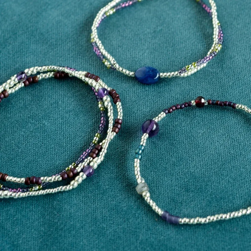 A beautiful story Balanced amethyst armband