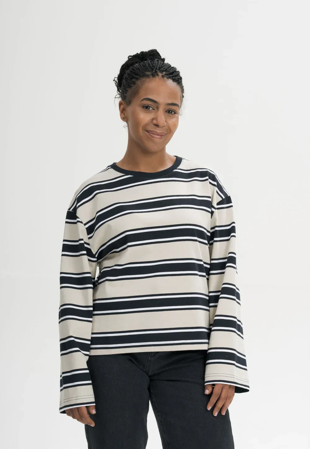 Mela Sangeetha oversized longsleeve - navy birch stripes