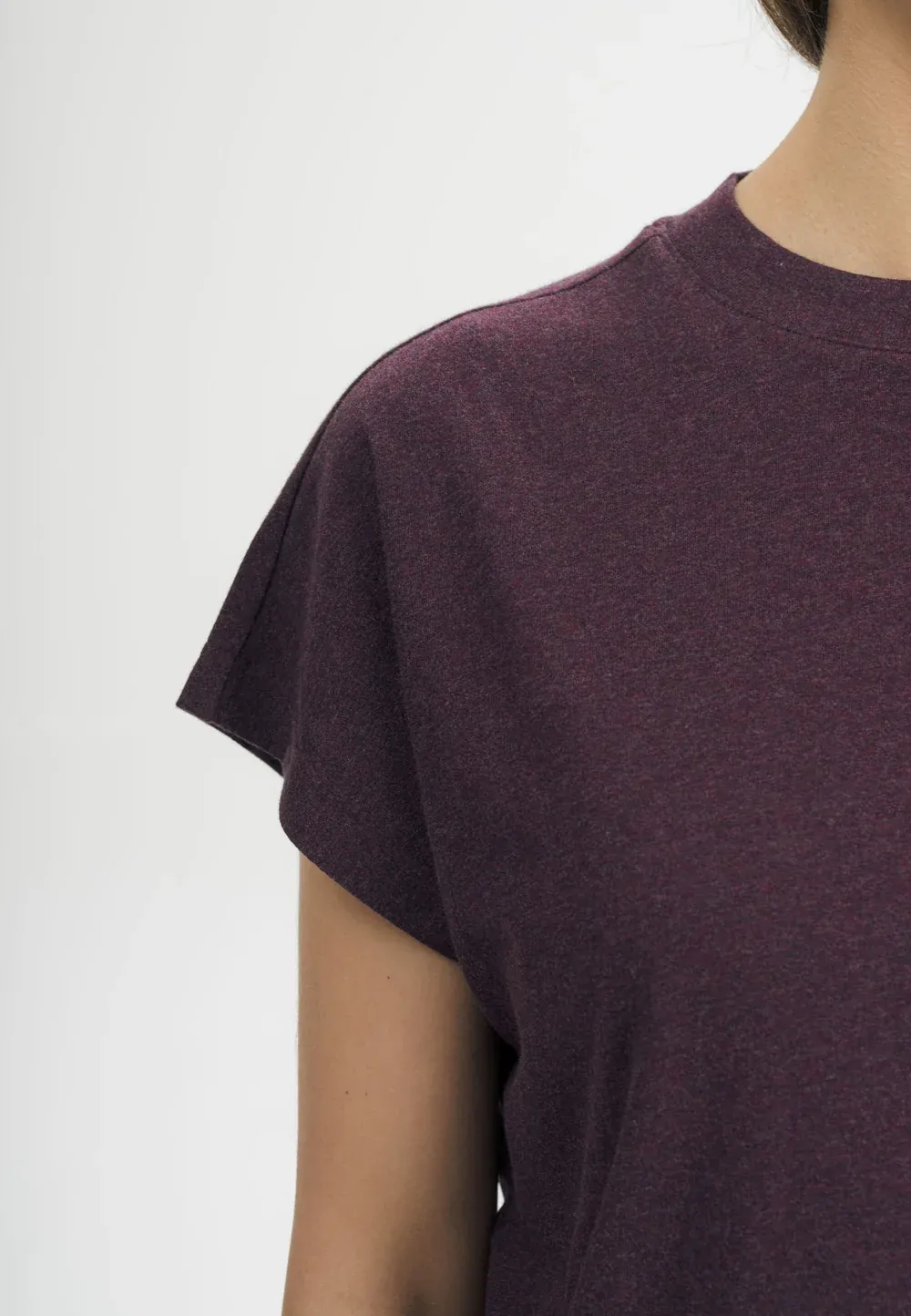 Mela Madhu t-shirt - elderberry blend