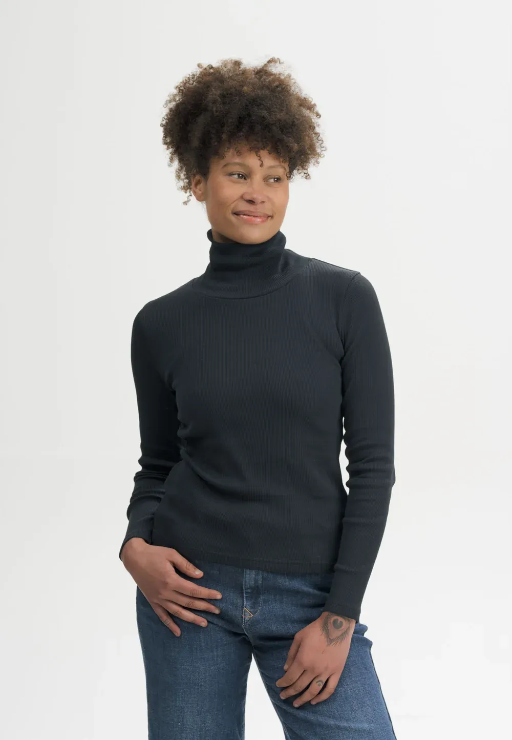 Mela Munli ribbed turtleneck - black