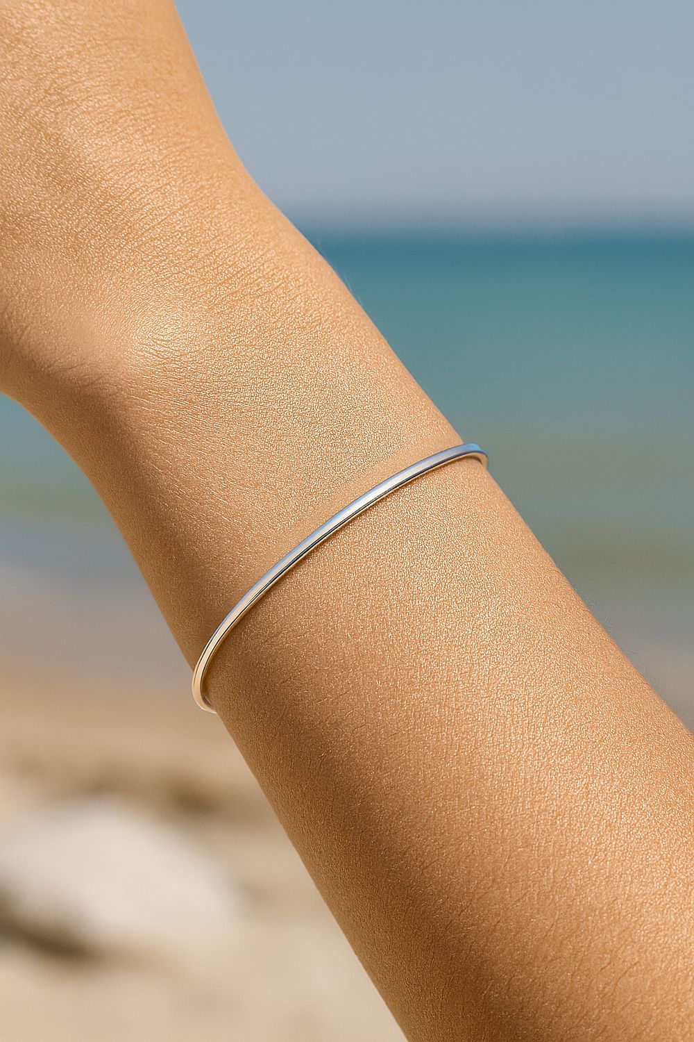 Isola Silhouette Bangle