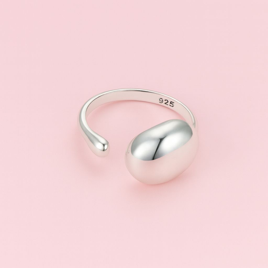 Selene Band Ring