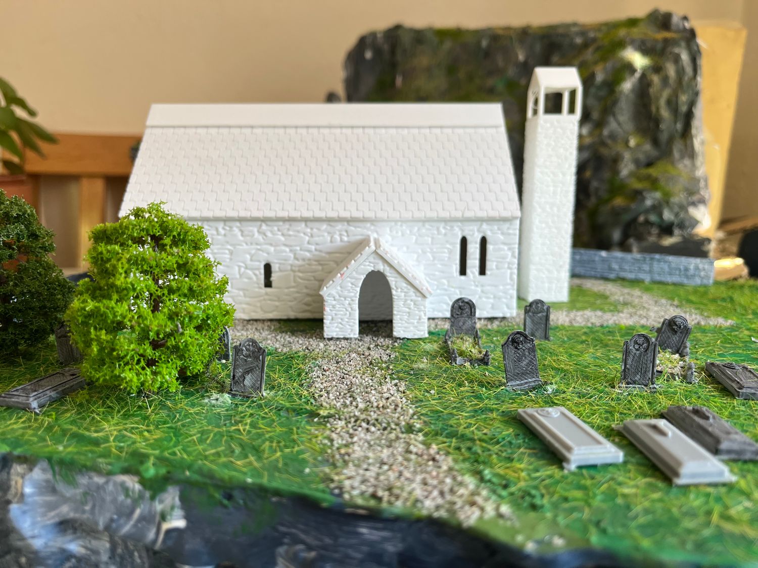 Country Church - 00 Scale