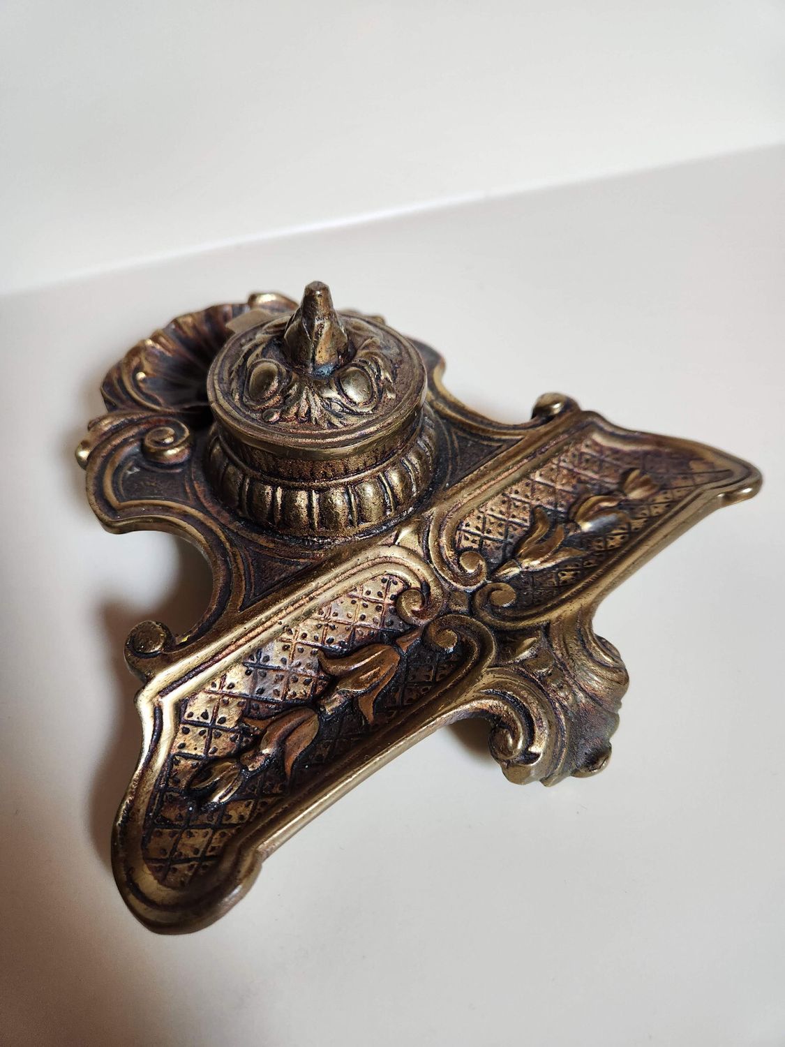 Victorian inkwell with kintsugi