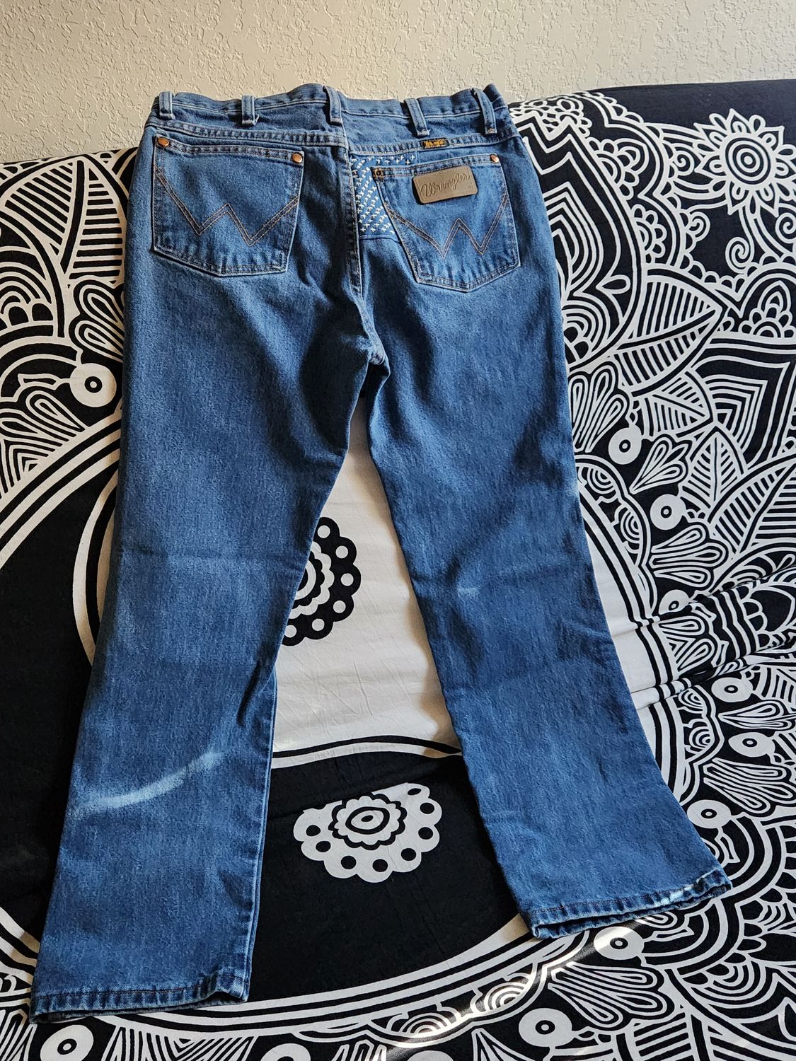 UPCYCLING JEANS