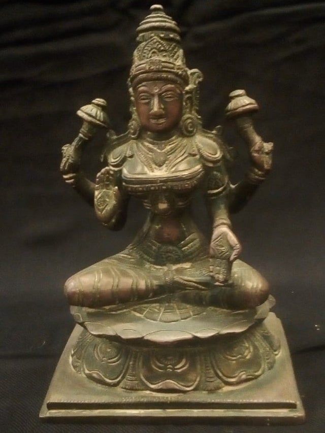 Bhoga Laxshmi Statue