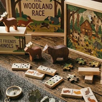GAMES & TOYS