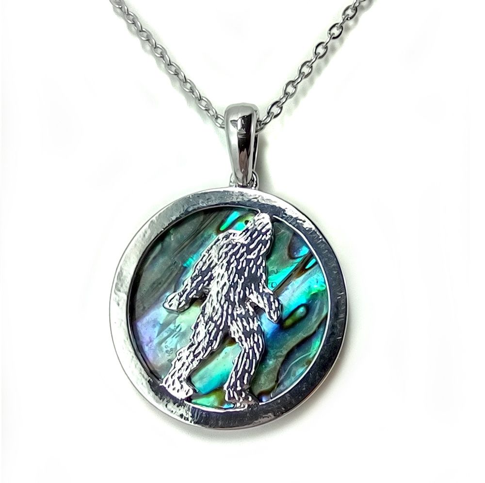 Glacier Pearle Bigfoot Necklace