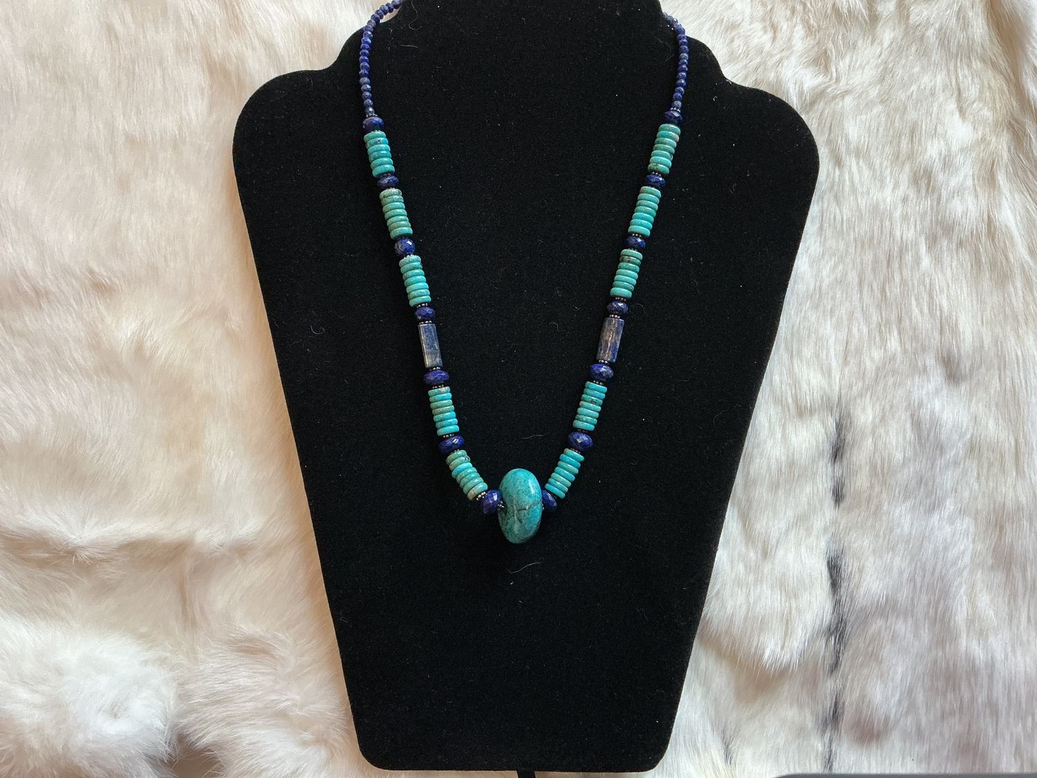 Large turquoise lapus necklace