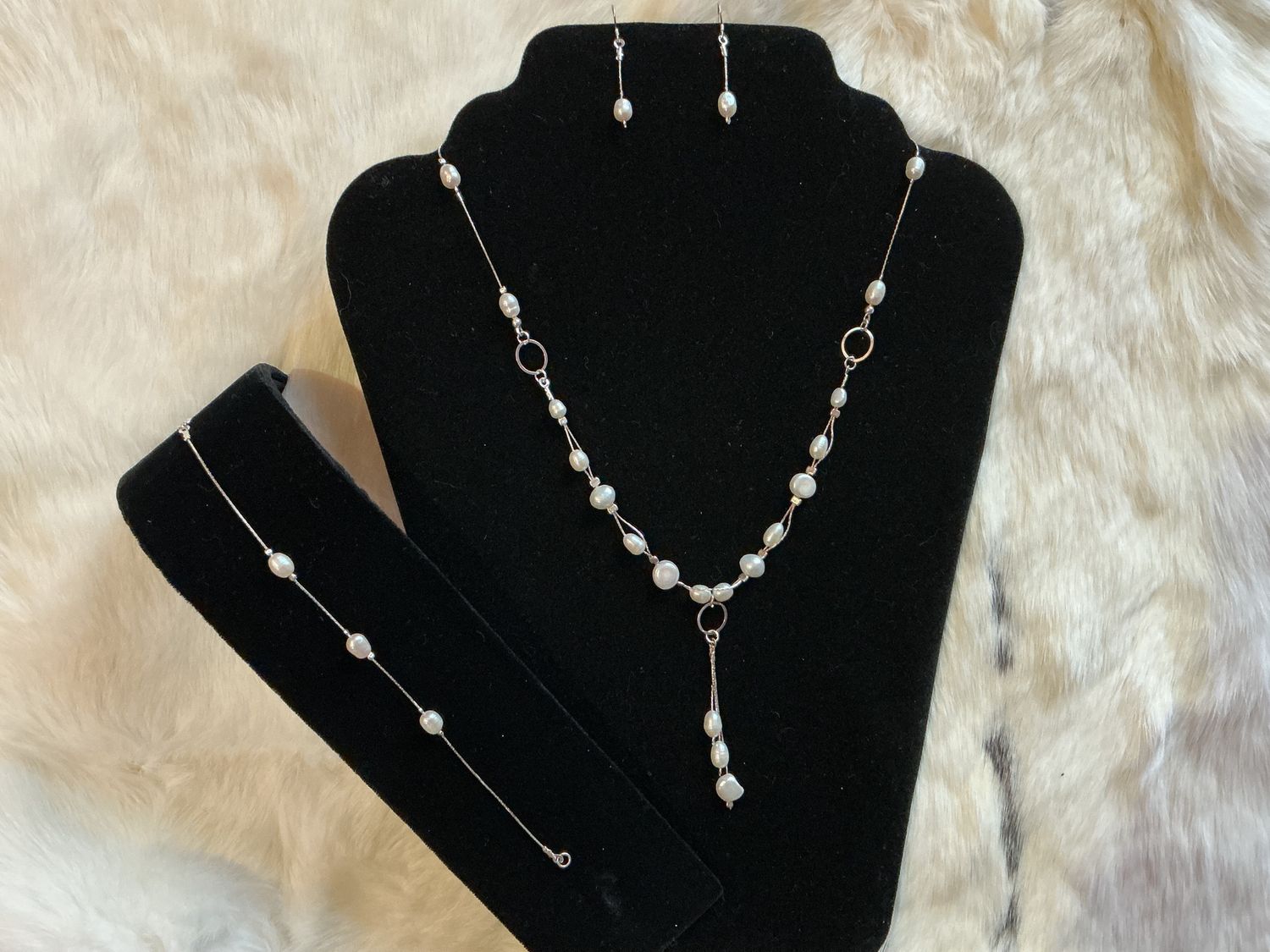 Freshwater Pearl Set - Earrings/Bracelet/Necklace