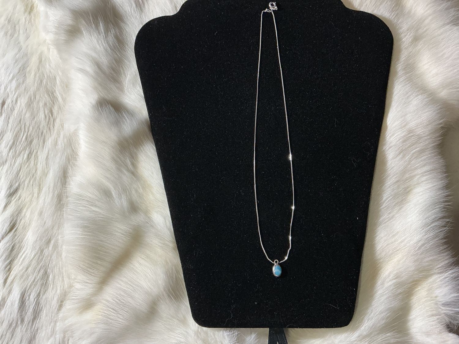 Small Pendant Silver With Chain