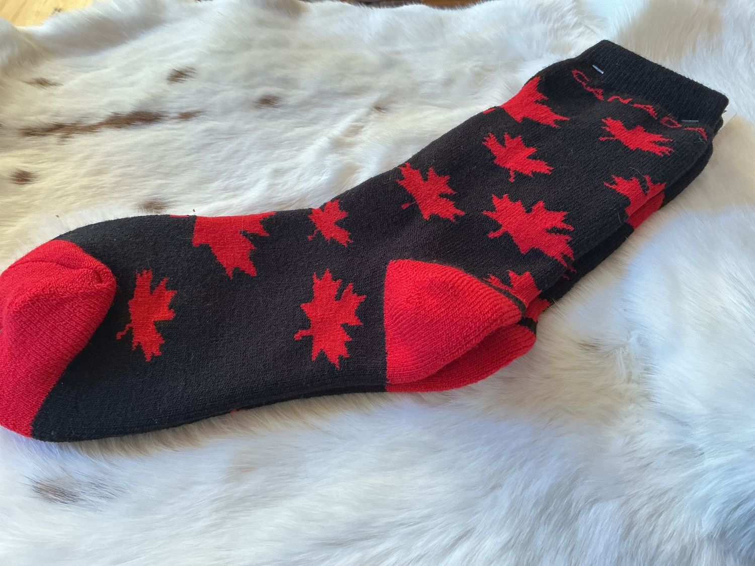 Assorted Socks, Size: Medium, Style: Canada Maple Leaf- Black