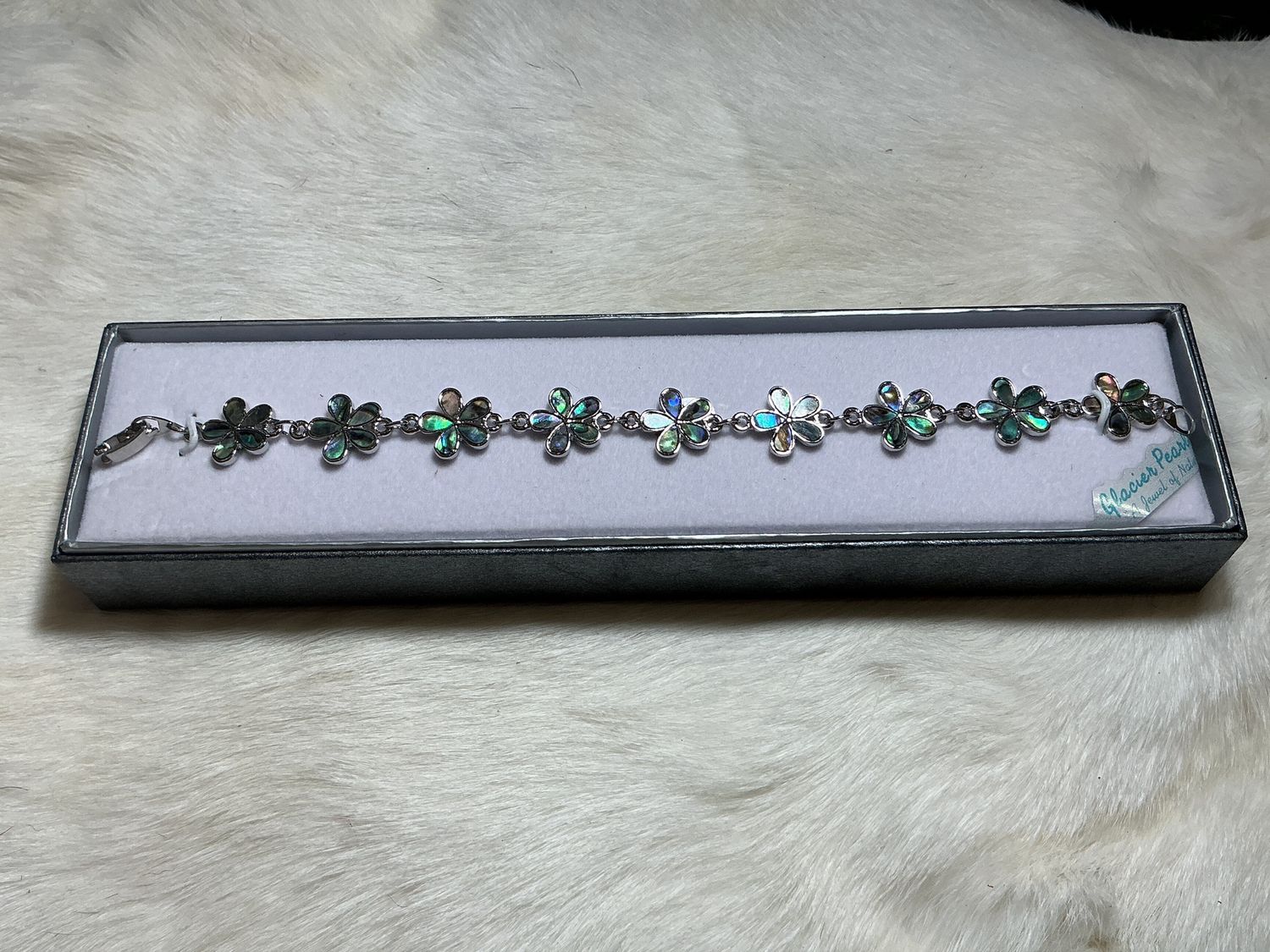 Glacier Pearle Forget Me Not Bracelet