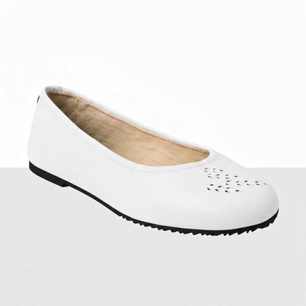 Manitobah Earth Moccasin- Ladies, Color: White, Size: 10