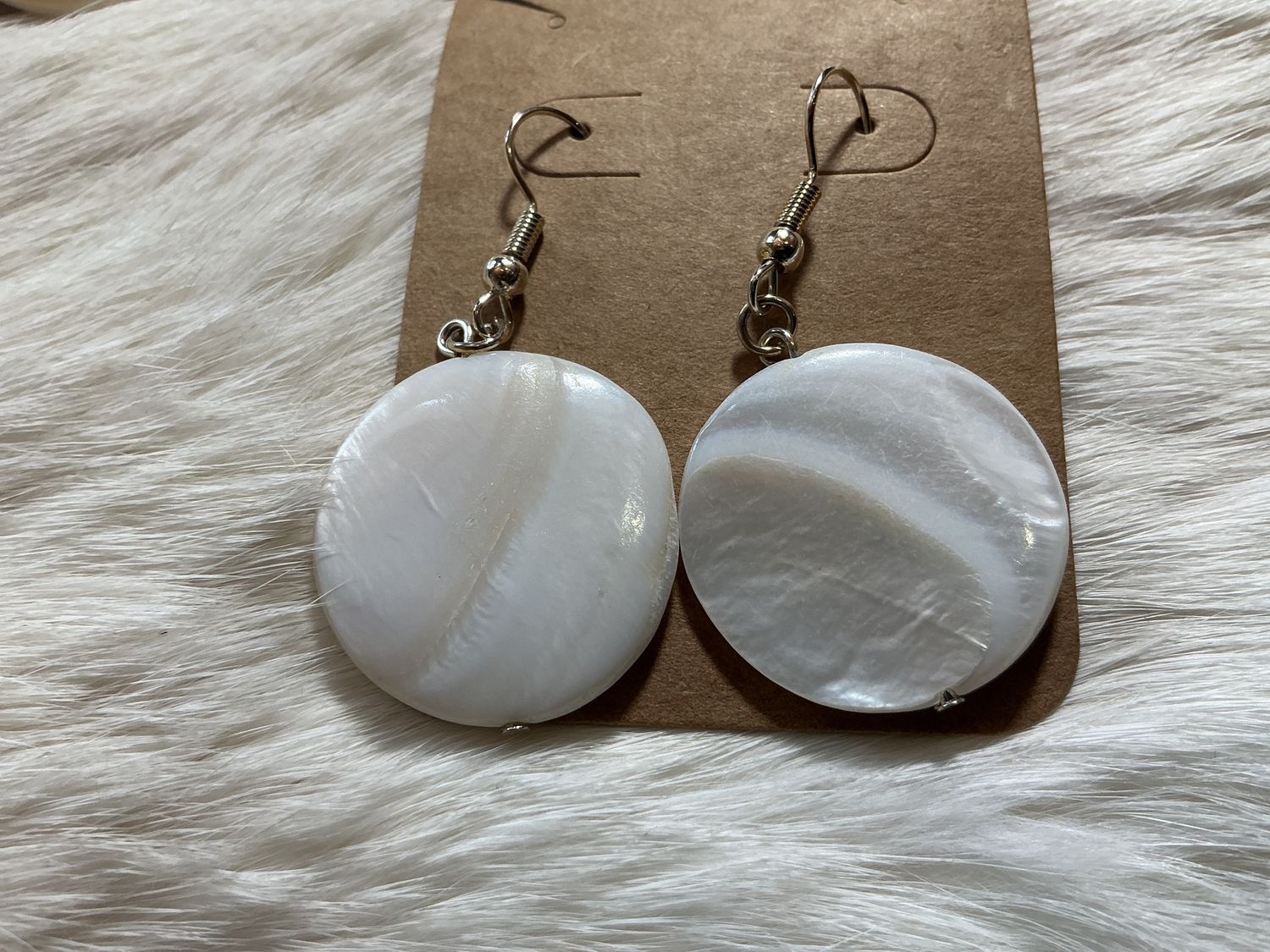BC Trading Mother of Pearl Round Dangle Earring, Style: Regular
