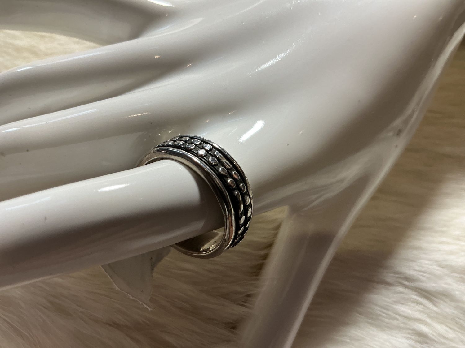 Carmel Sterling Silver Spin Rings, Design: Studded