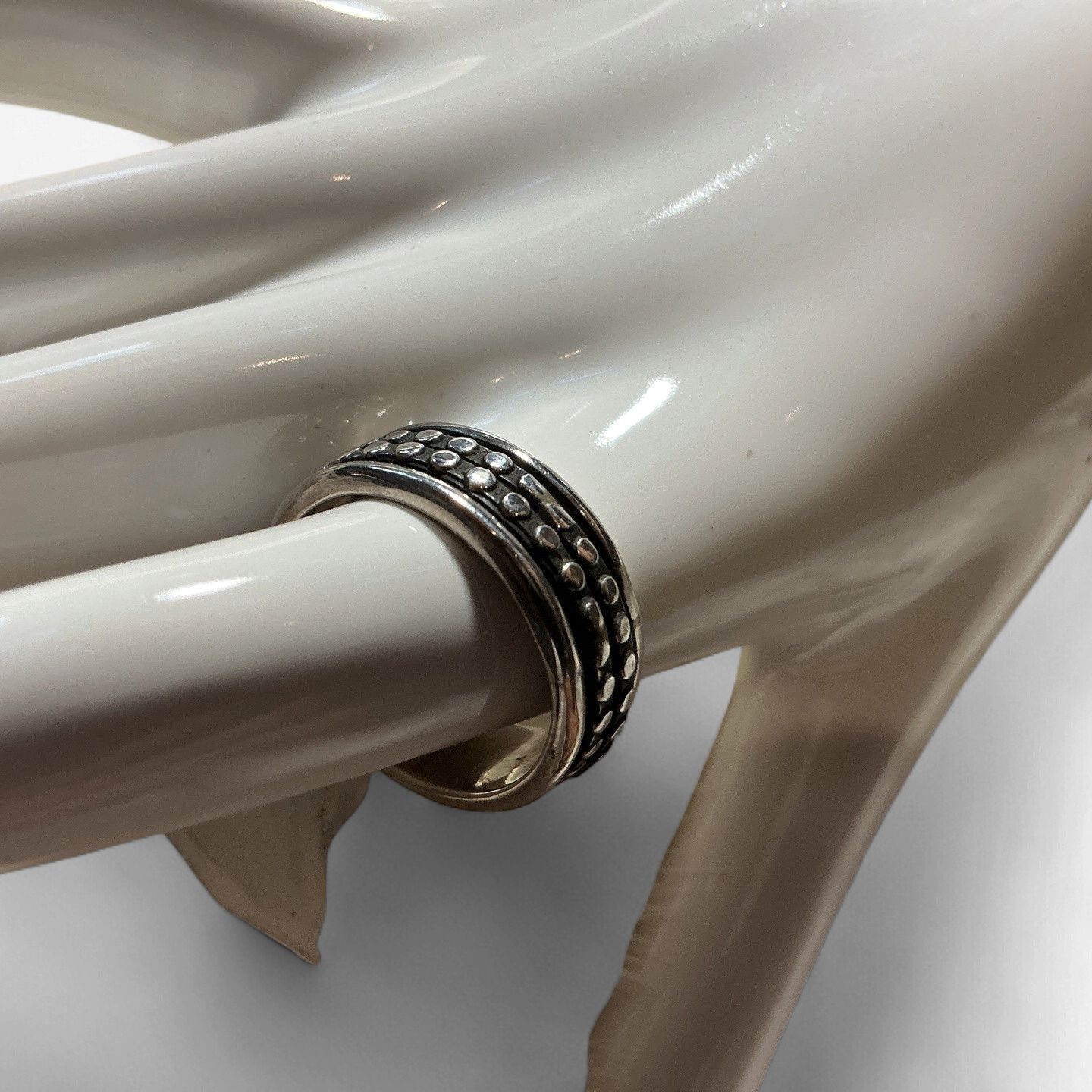 Carmel Sterling Silver Spin Rings, Design: Studded