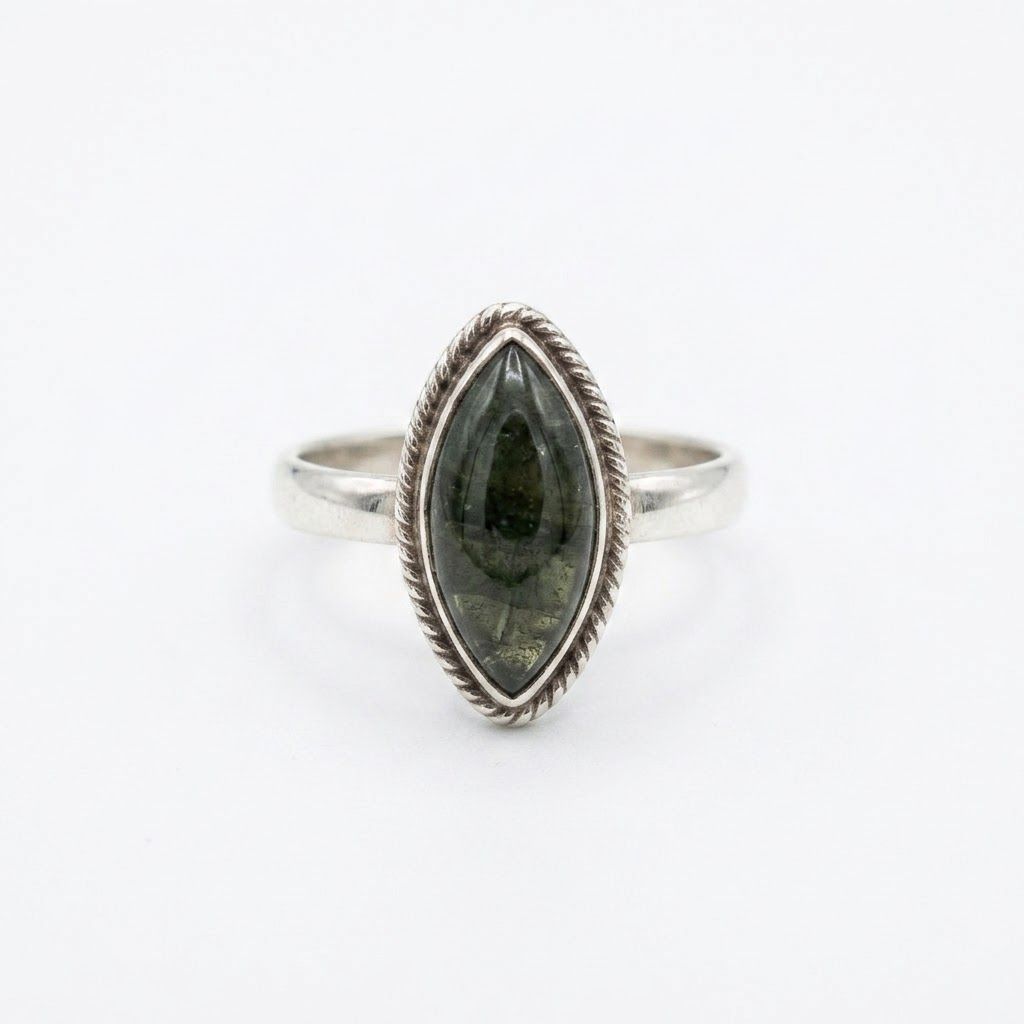 Labradorite Sterling Silver Ring