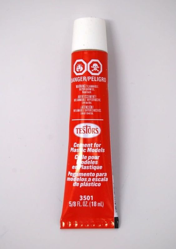 Testors Plastic Cement 5/8 Oz
