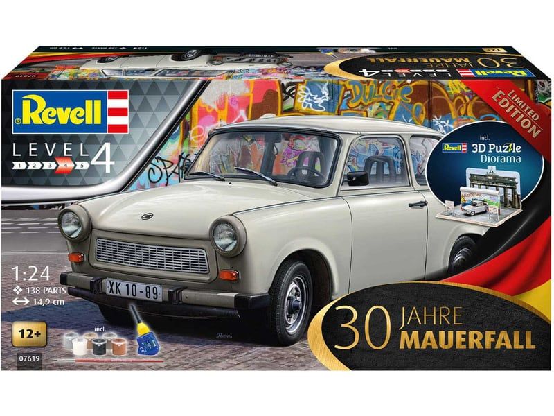 Revell 1/24 Trabant â€œFall of the Berlin Wall 30th Anniversaryâ€