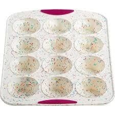 Trudeau 12 CT Muffin Pan Confetti Fuchsia