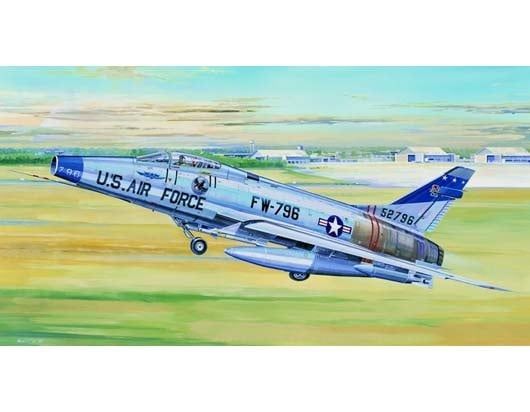 Trumpeter 1/32 North American F-100D " Super Sabre "