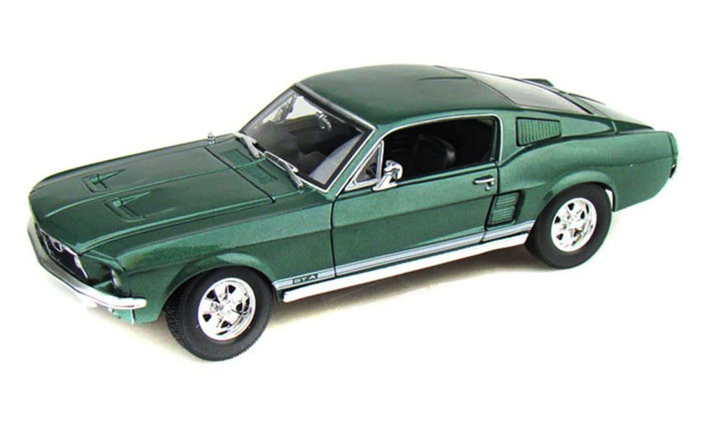 Maisto 1/18 1967 Ford Mustang GTA Fastback (Met. Green)