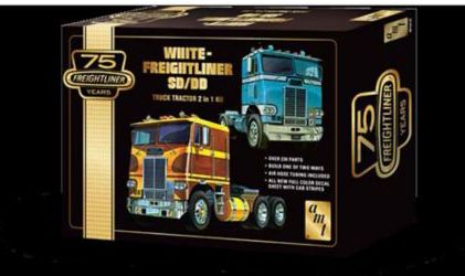 AMT\ERTL 1/25 White Freightliner Cab over