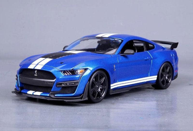 Maisto 1/18 2020 Mustang Shelby GT500 CFTP Blue with White Stripe Special Edition