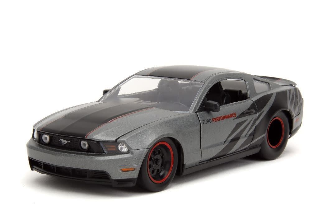 Jada Toys 1/24 "BIGTIME Muscle" 2010 Ford Mustang GT