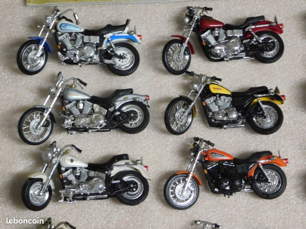 Maisto 1/18 H-D Motorcycles, Series 44