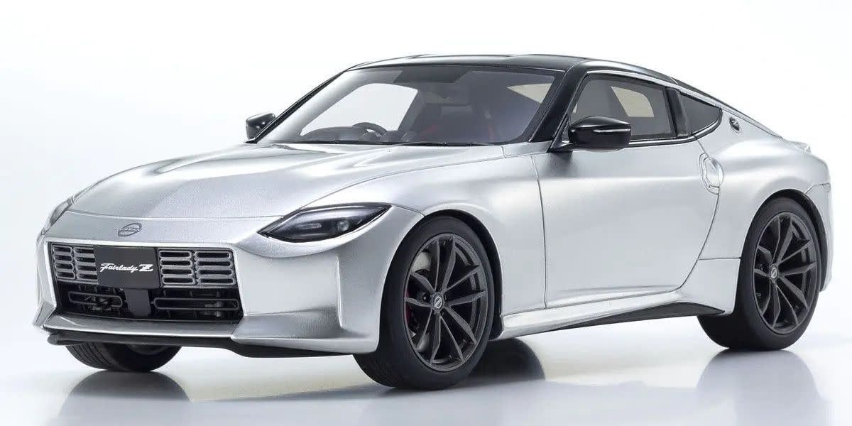 Kyosho 1/18 SAMURAI Nissan Fairlady Z (Silver)