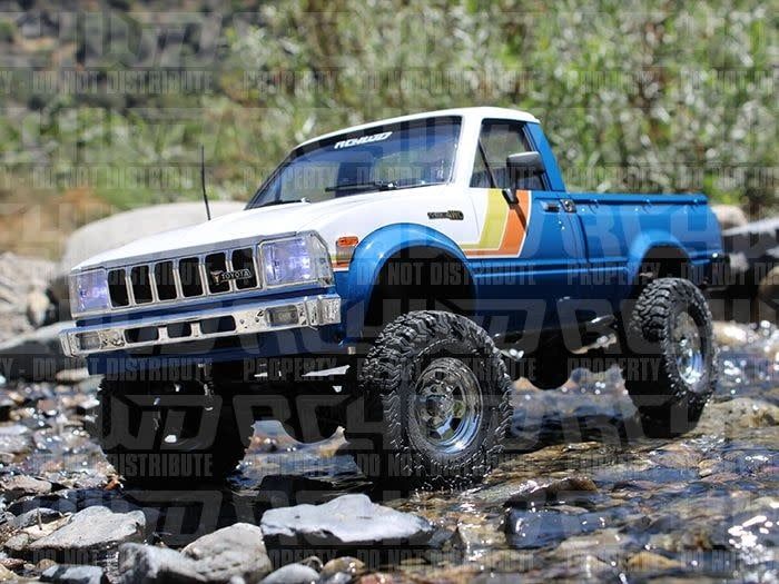 RC 4WD Trail Finder 2 RTR w/1982 Toyota Pickup Hard Body Set (Blue)