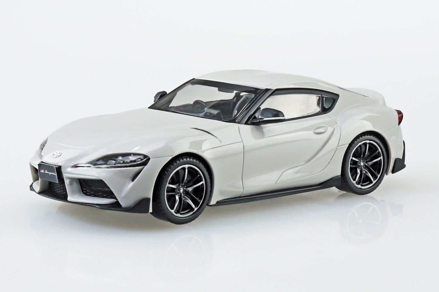 Aoshima 1/32 Snap Kit #13-WT Toyota GR Supra 2019(White Metallic)