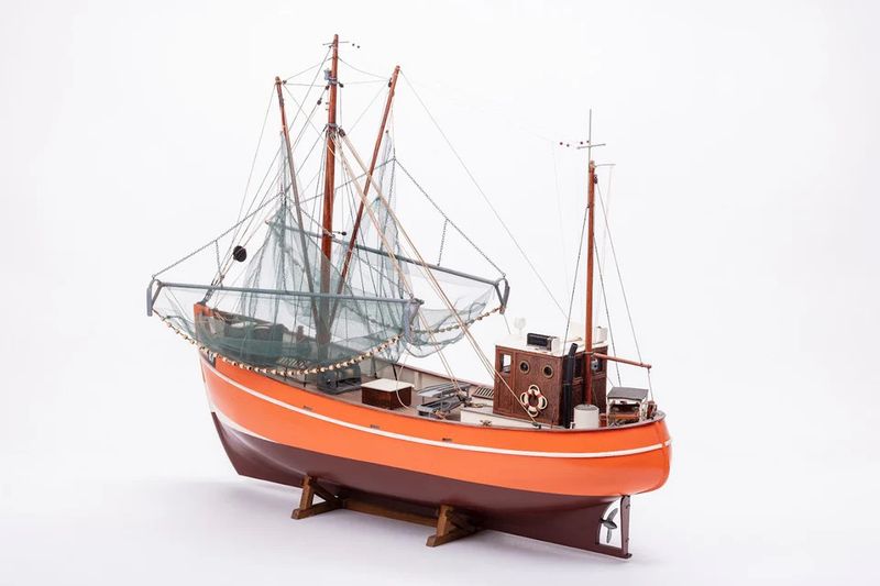 Billing Boats 1/33 CUX87 German Trawler