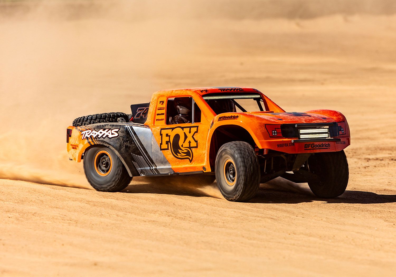 Traxxas Pro-Scale UDR 4x4 RTR - Fox Racing Edition