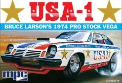MPC 1/25 Bruce Larsons 1974 Pro Stock Vega