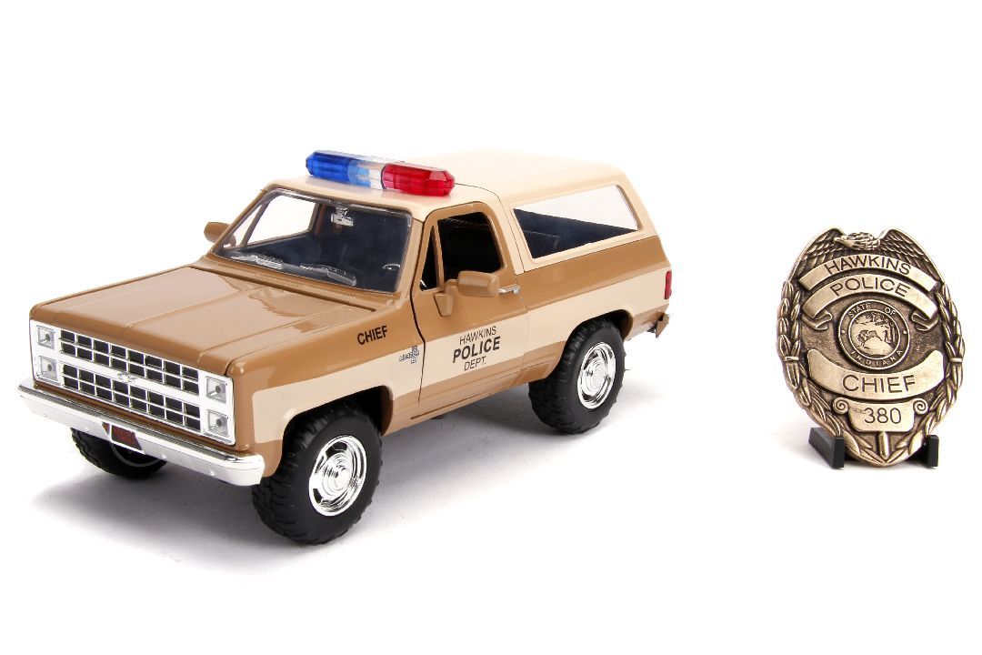 Jada 1/24 Hollywood Rides Stranger Things Hoppers Chevy Blazer with Police Badge