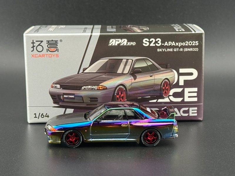 Pop Race 1/64 Nissan Skyline R32 GT-R APAXPO 2025 Chrome S23