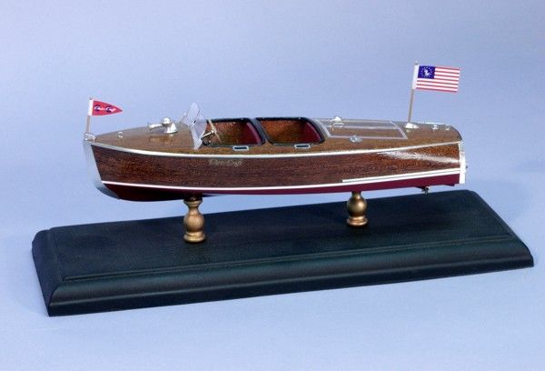Dumas 1/24 Chris Craft Barrel Back Boat