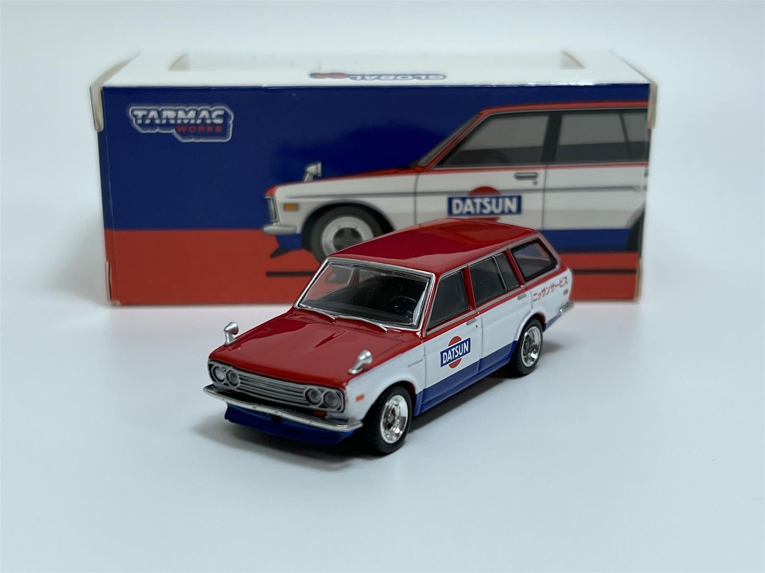 Tarmac Works 1/64 Datsun Bluebird 510 Wagon Service Car Red/White