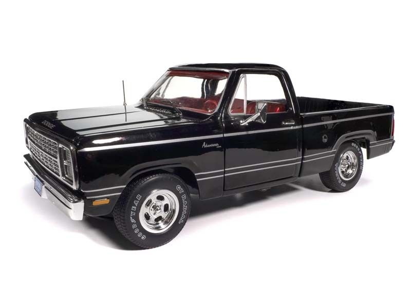 American Muscle 1/18 1979 Dodge SWB Sweptline Pickup Black