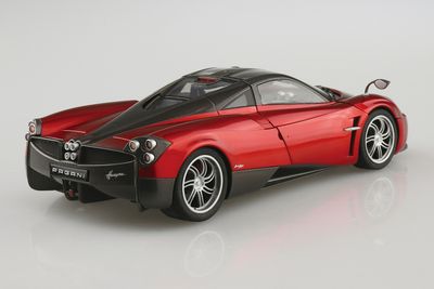 Aoshima 1/24 The Super Car No 2 2012 Pagani Huayra