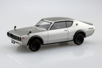 Aoshima 1/32 SNAP KIT #24-SR Nissan C110 Skyline GT-R Silver