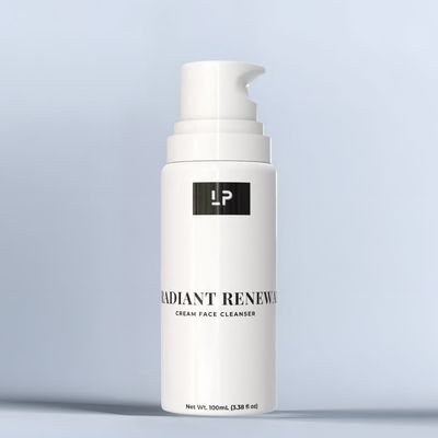 RADIANT RENEWAL CREAM FACE WASH | 100 mL