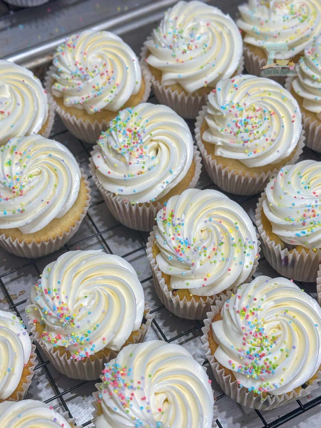 Cupcakes (Short Notice)