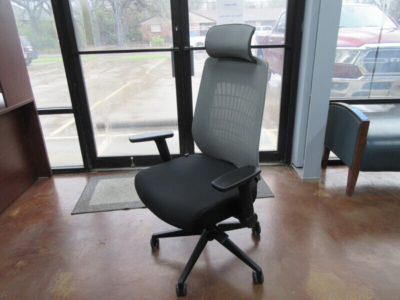 Demo Clearance! Mesh Back Chair Chair With Headrest