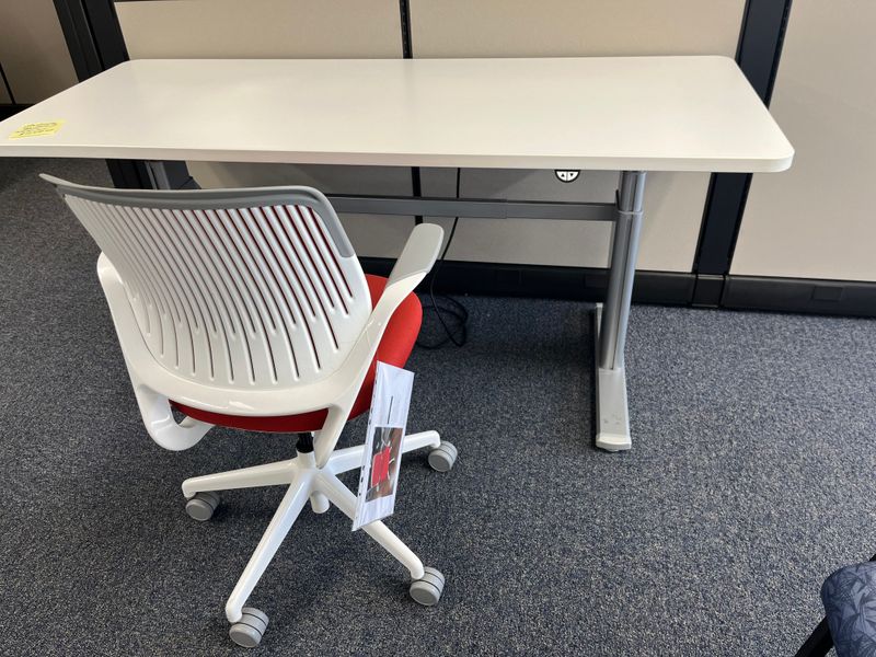 Clearance! Steelcase Sit-to-stand Desk in White