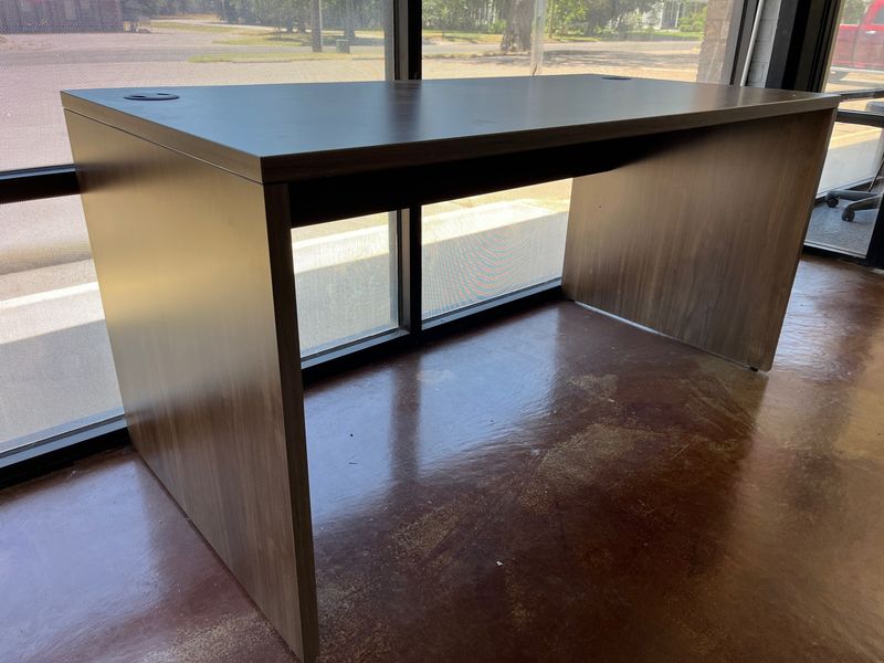 Clearance! Desk With Mobile Drawer Pedestal